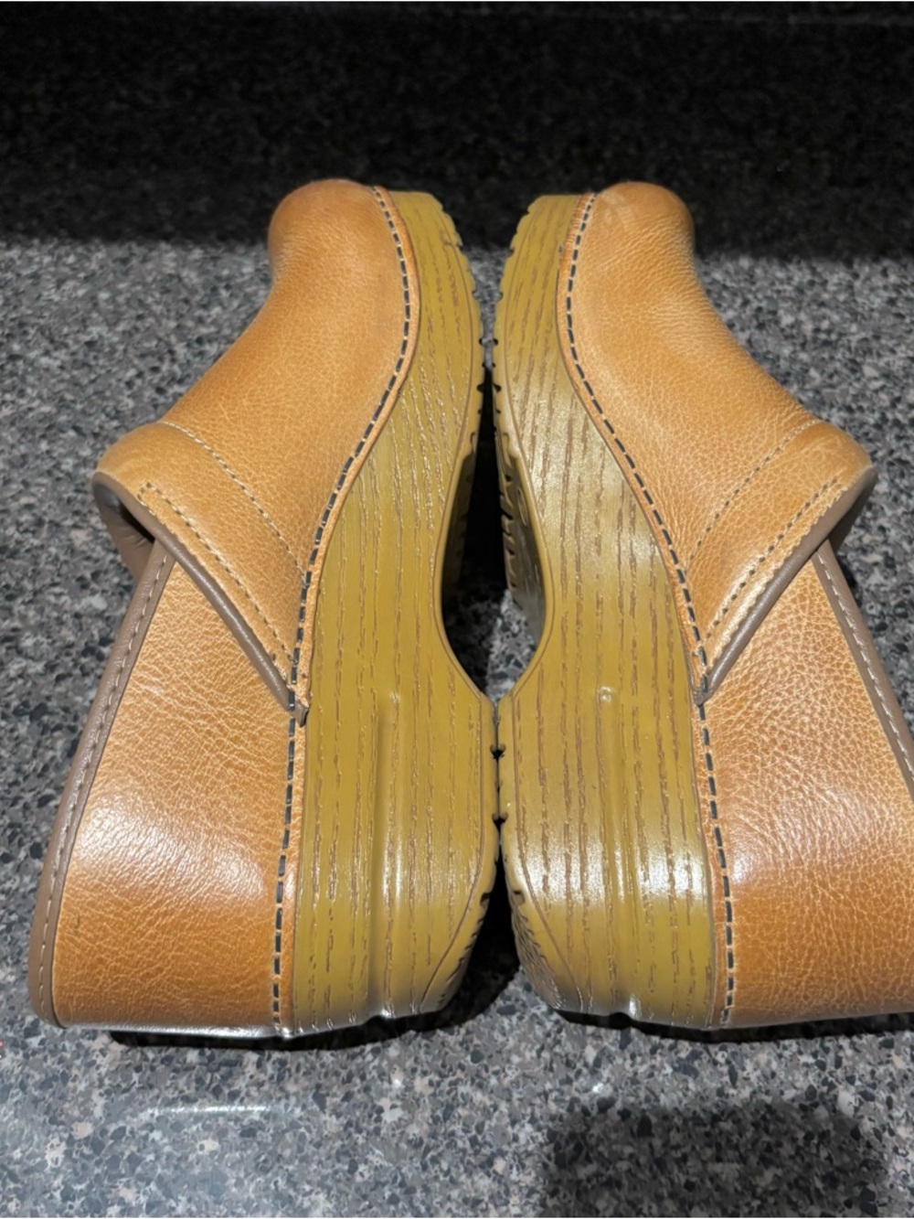 ▪️Dansko Honey Distressed Professional Clogs 38 Wide - Picture 10 of 14